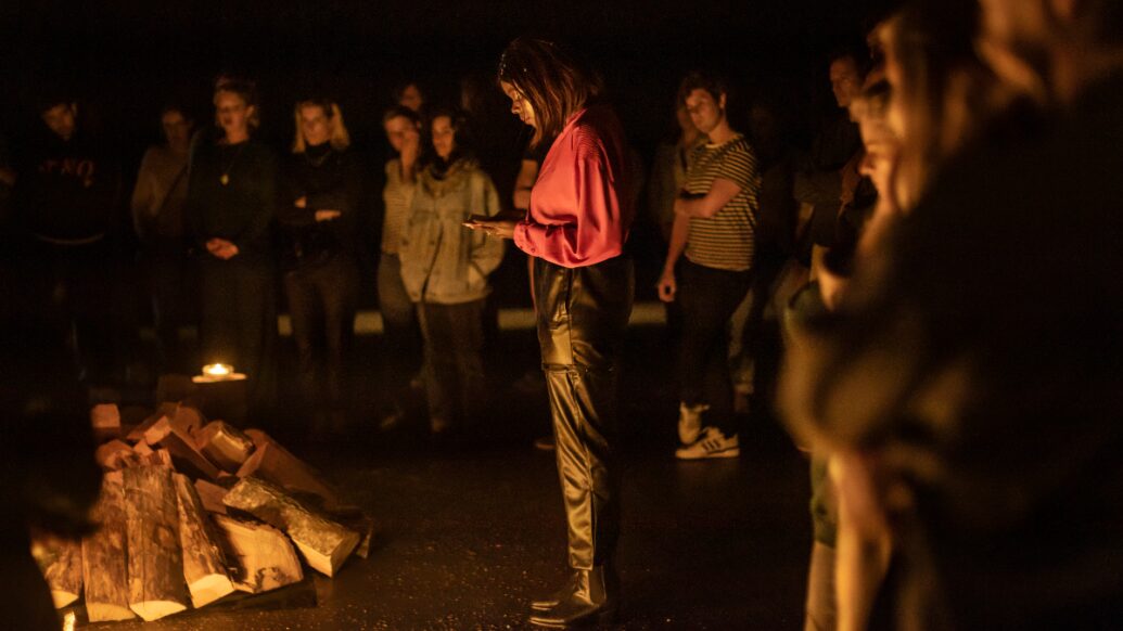 Julia Ghysels in FUNERAL pic by Ans Brys kopie